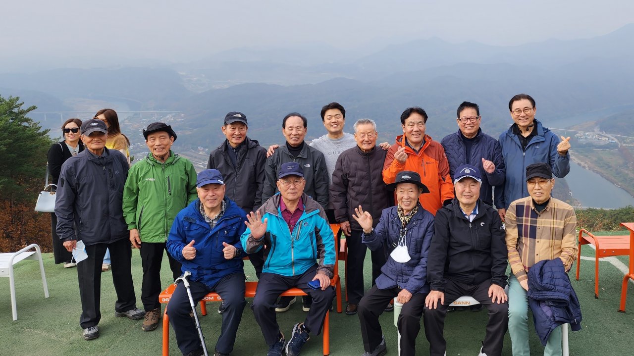 231101 시니어 및 봉사자 야유회
